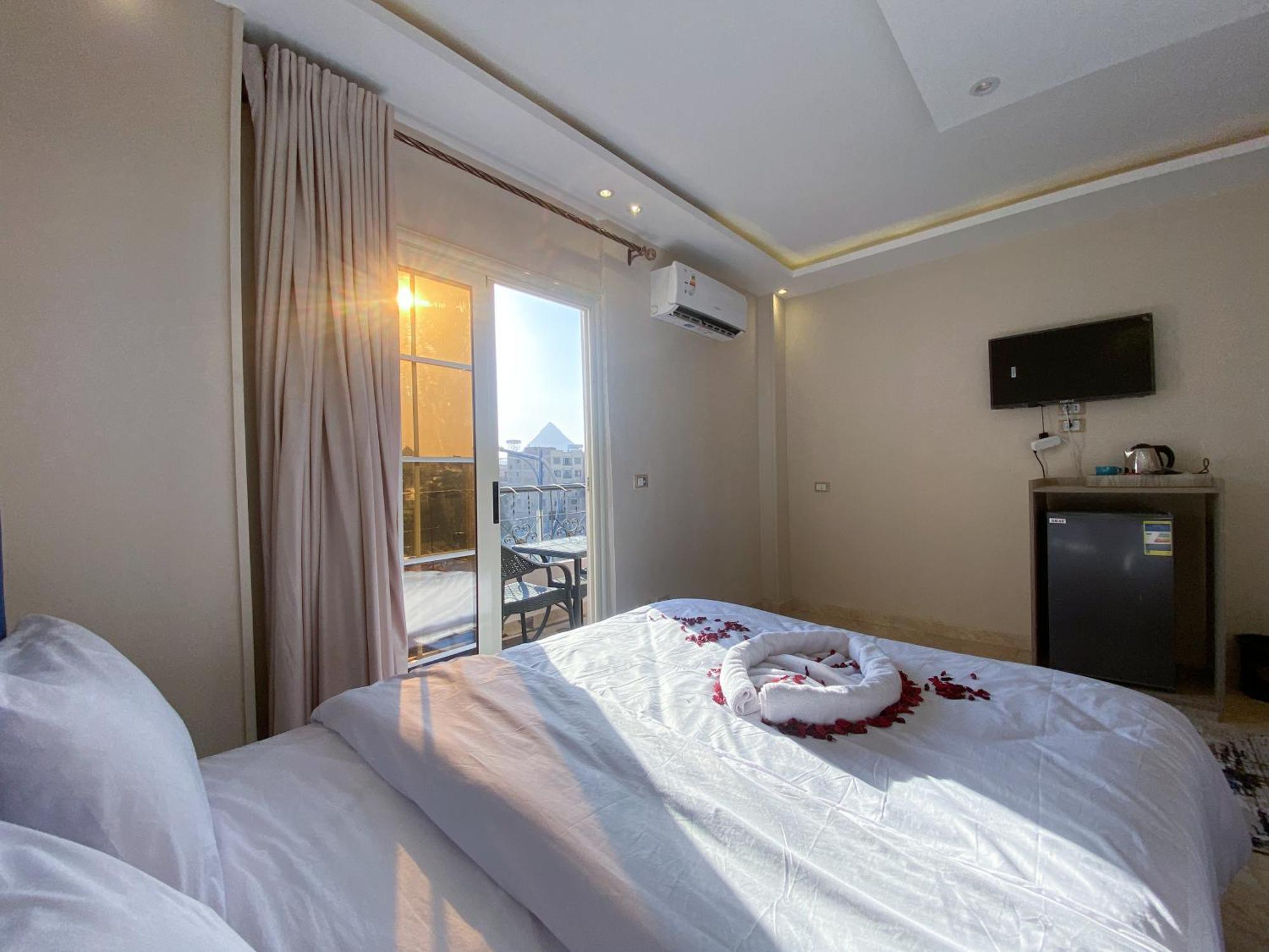 Young Pharaoh View Inn El El Cairo Exterior foto