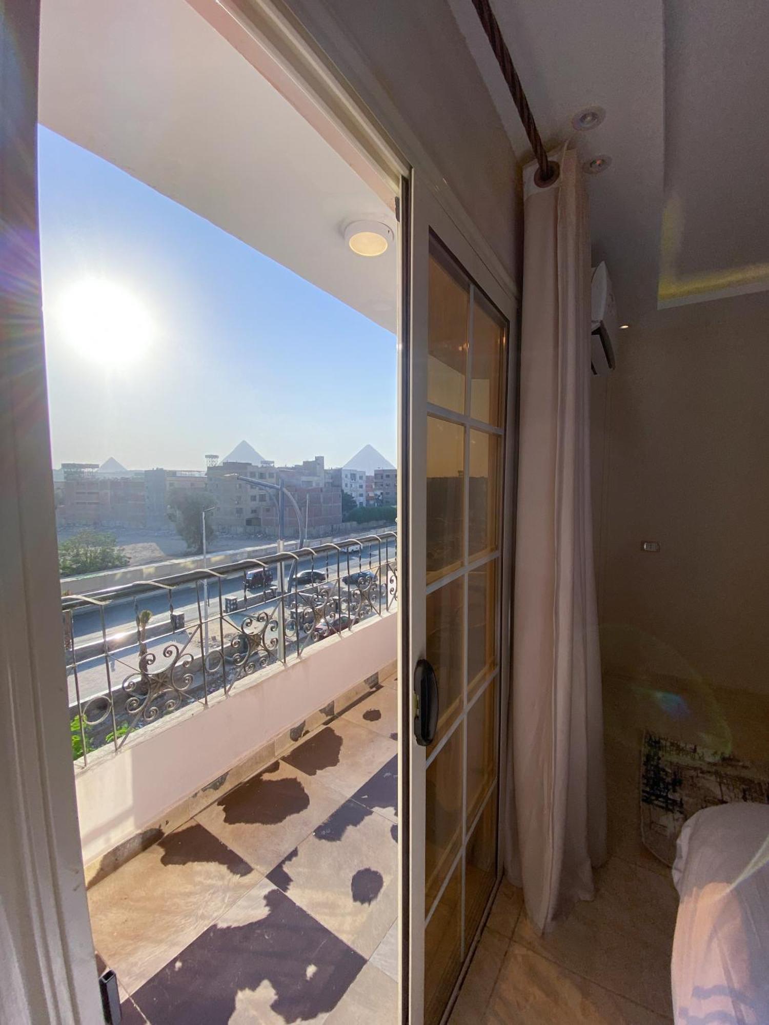 Young Pharaoh View Inn El El Cairo Exterior foto