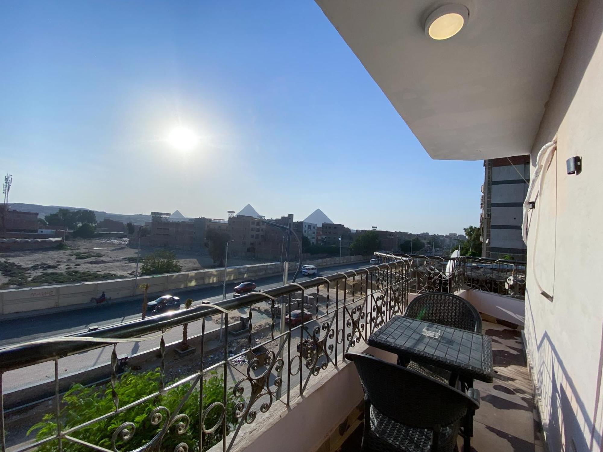 Young Pharaoh View Inn El El Cairo Exterior foto