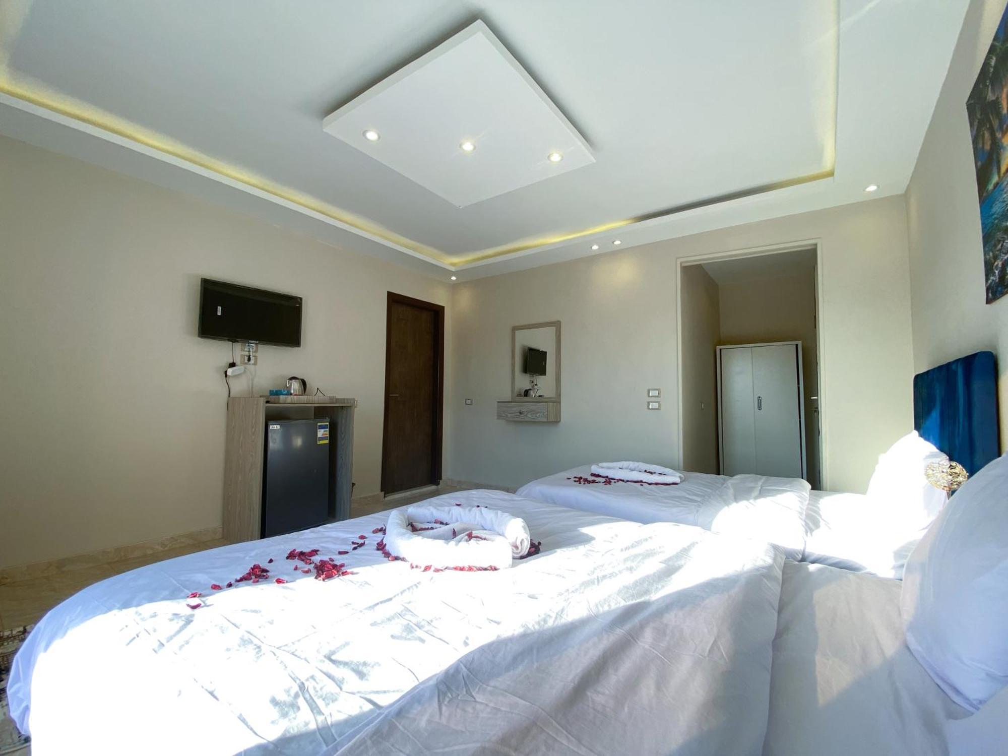 Young Pharaoh View Inn El El Cairo Exterior foto