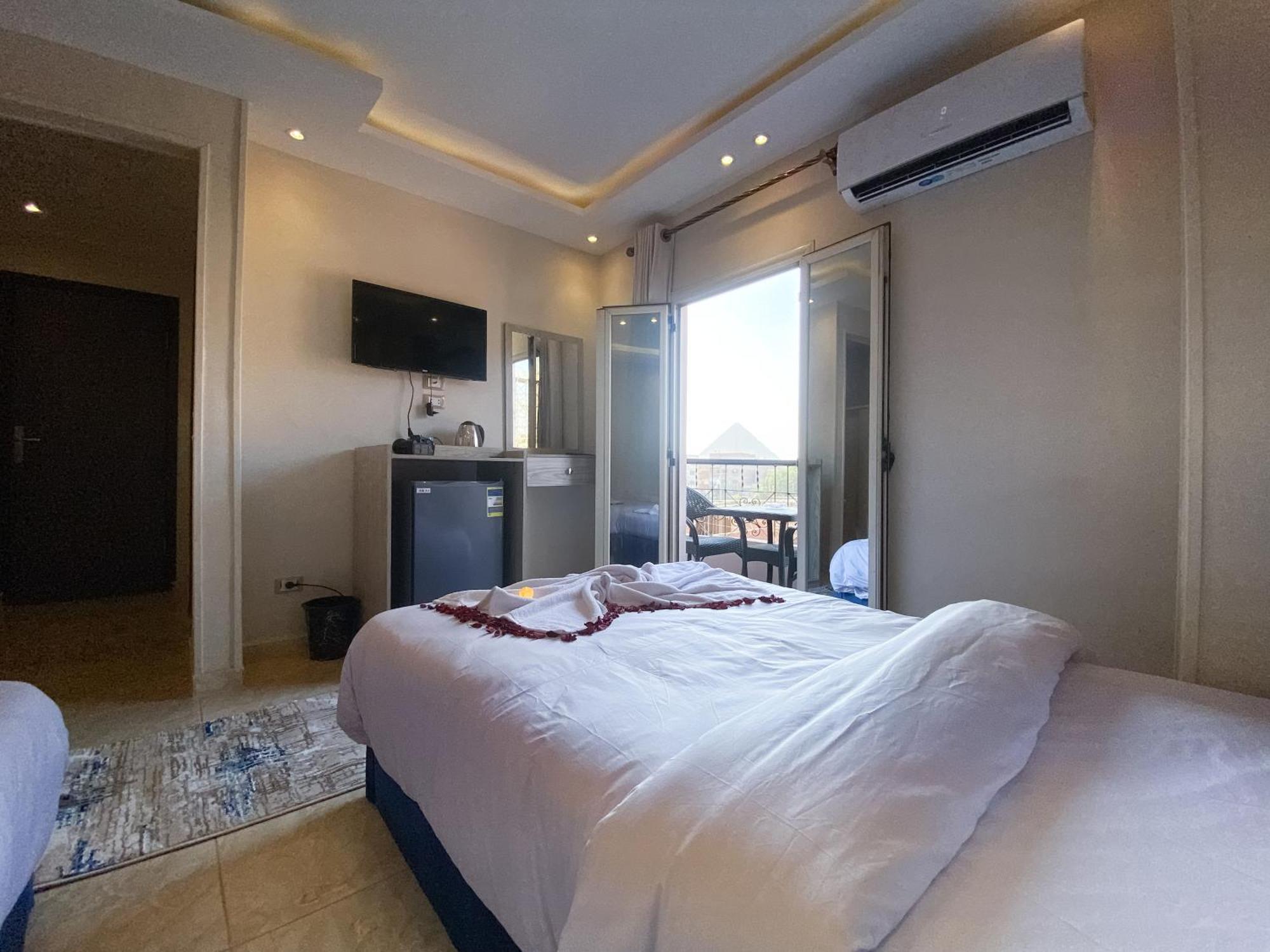 Young Pharaoh View Inn El El Cairo Exterior foto