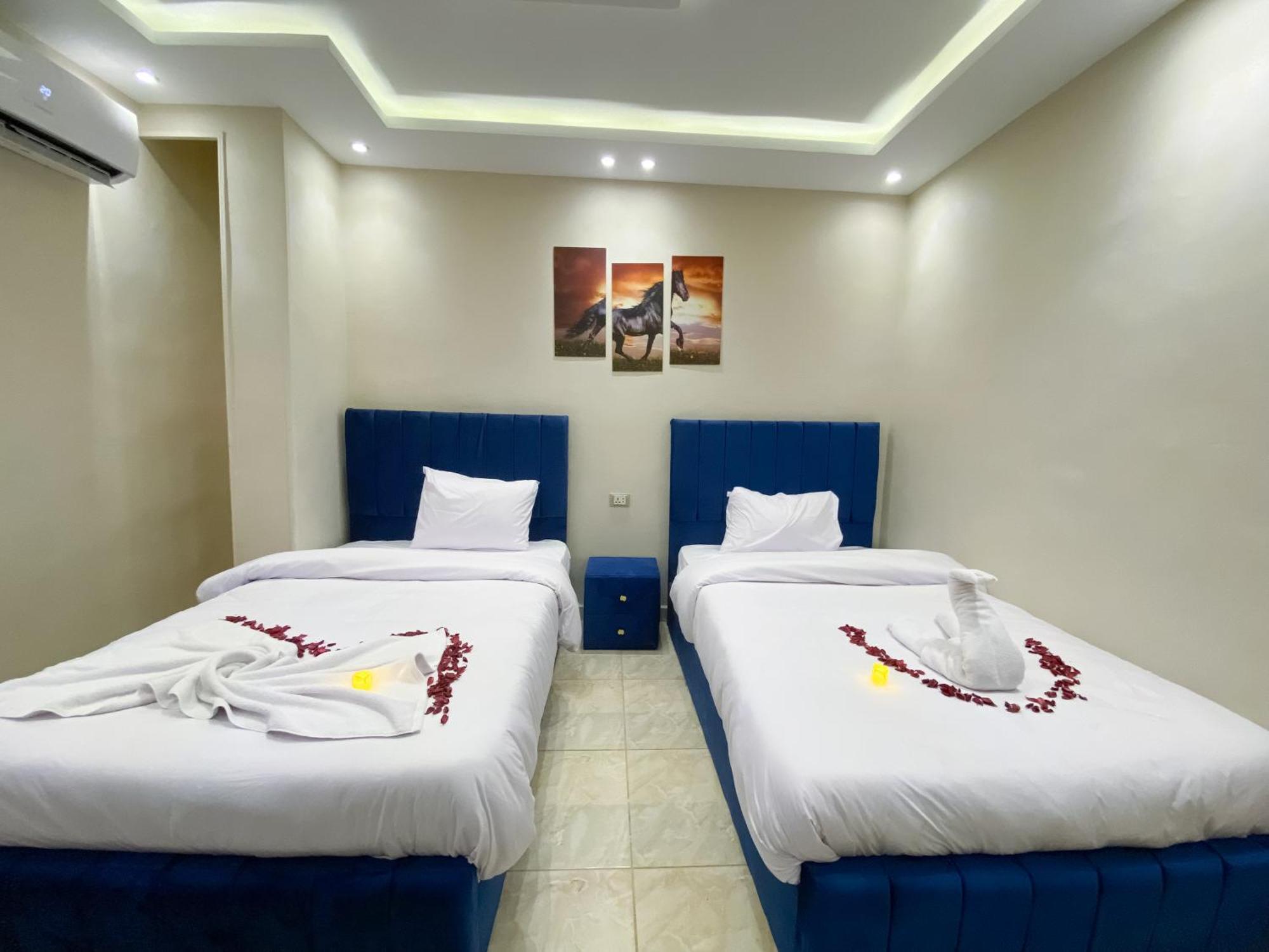 Young Pharaoh View Inn El El Cairo Exterior foto