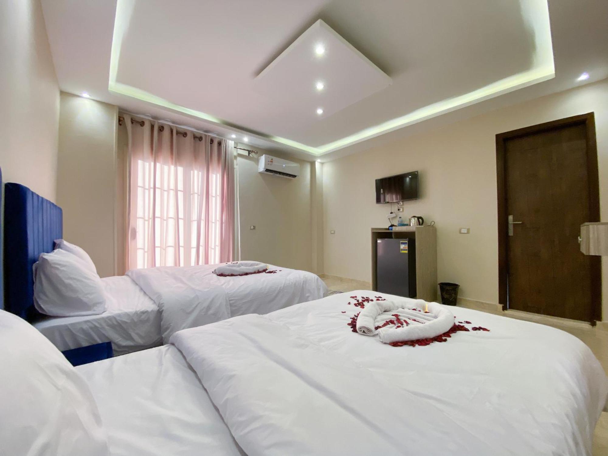 Young Pharaoh View Inn El El Cairo Exterior foto
